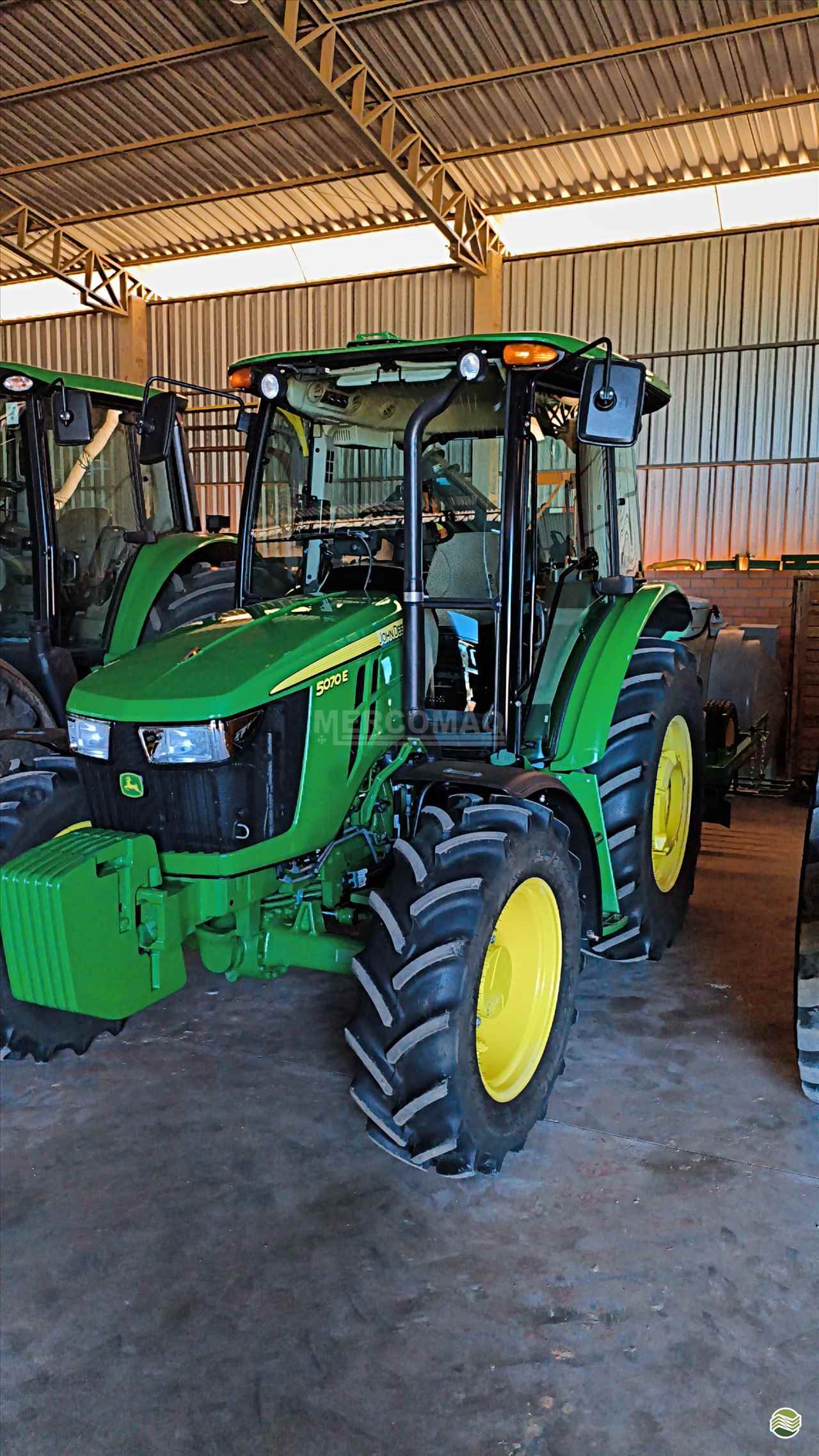 TRATOR JOHN DEERE JOHN DEERE 5070E Tração 4x4 Mercomaq - JAN PRIMAVERA DO LESTE MATO GROSSO MT